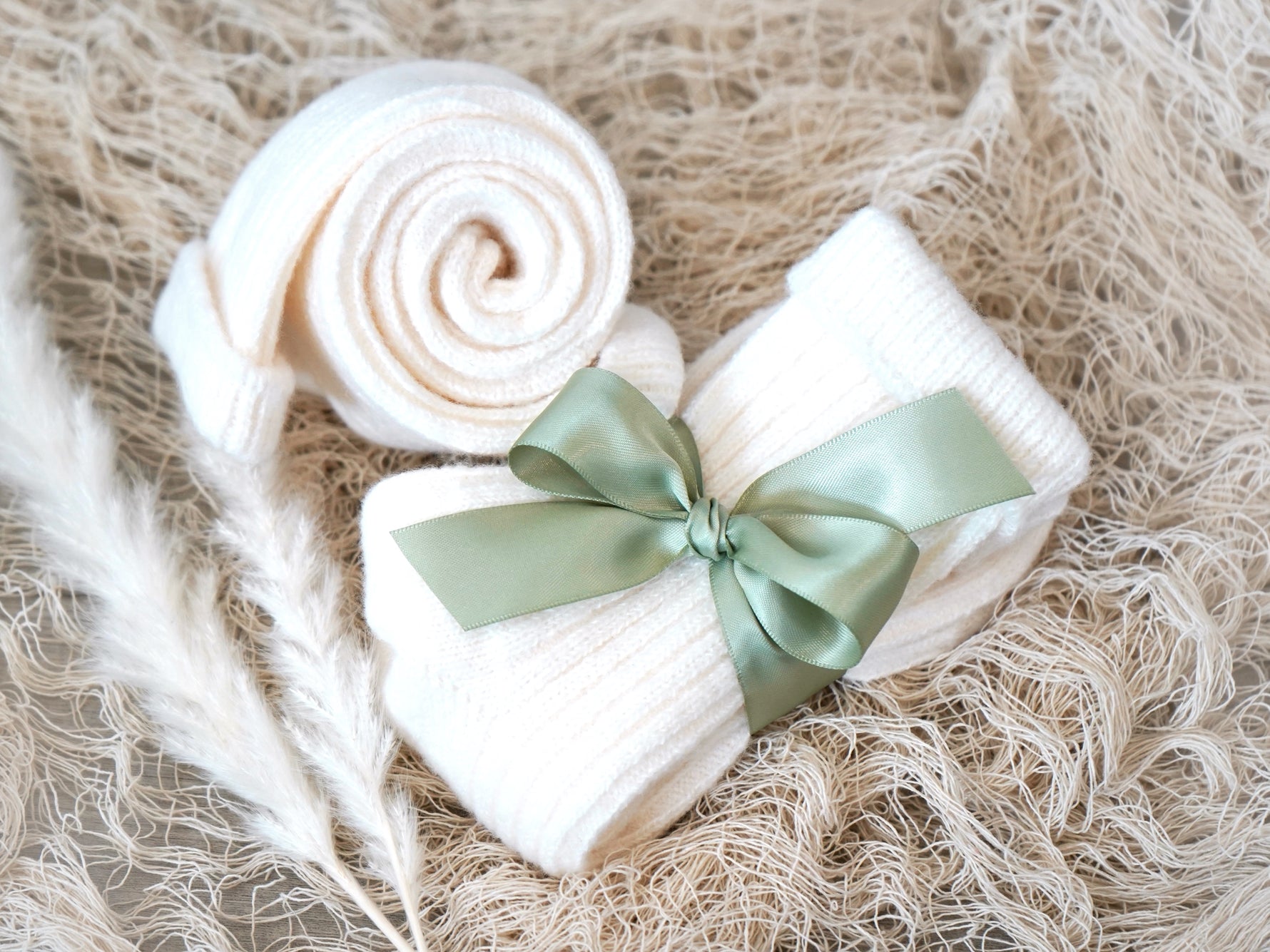 cream wool blend knit socks firs women's size 5-10