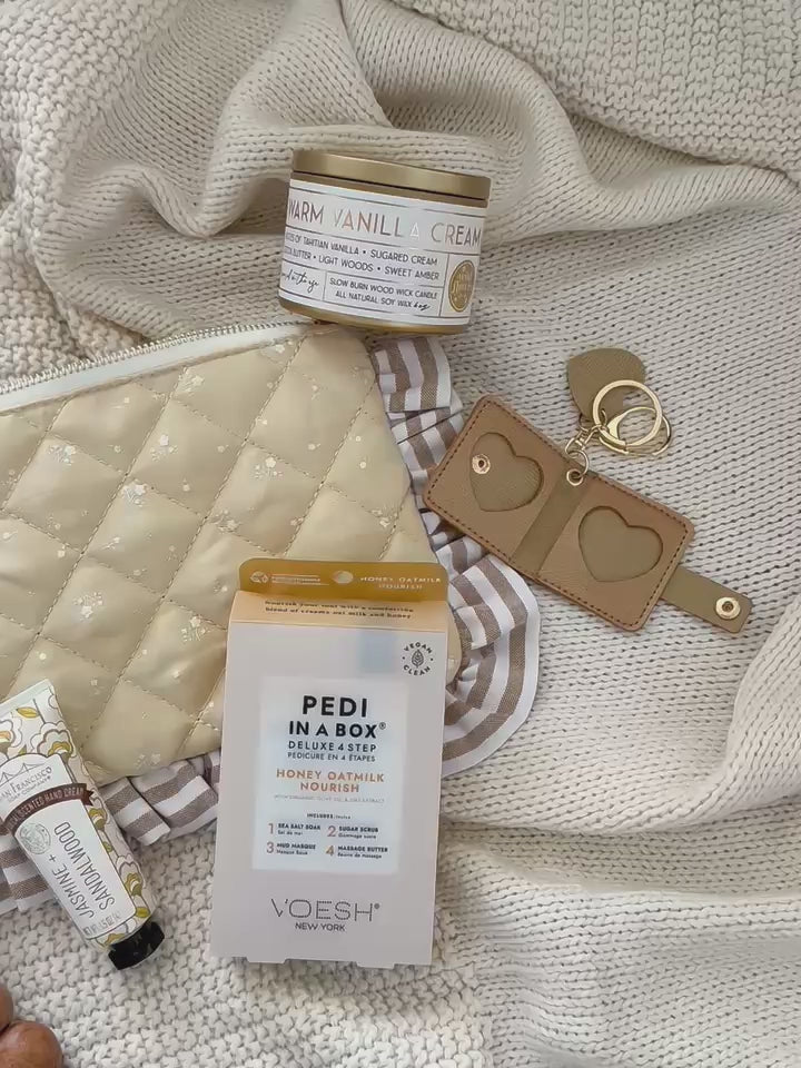 Video showing contents with the Gal on the go box