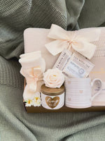 Short video showing the Sending Comfort blanket gift box.
