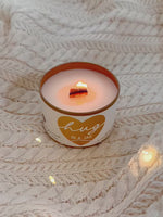 A video of the soy wax candle 